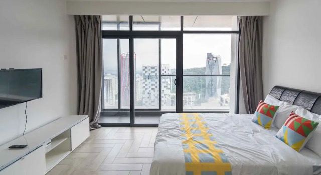 OYO Home 43951 Fair  Studio Empire City Marriot, Забронировать Апартаменты/квартира Апартаменты Петалинг-Джая, рядом с Мутиара Дамансара, Апартаменты/квартира