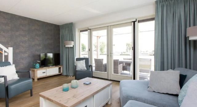 Modern Holiday Home With a Terrace by Water, Rezervovat Rekreační dům Chaty v Friesland, Chalupa