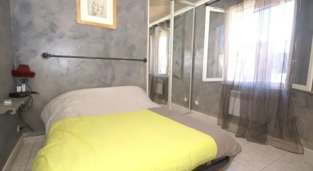 Child-friendly Holiday Home With Many Facilities in Aix-en Provence, Rezerwuj Hotel Hotele w Lambesc z basenem, Basen