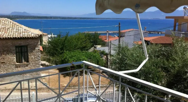 Студия Erato Apartments