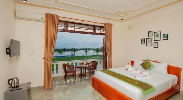 Двухместный номер Deluxe с балконом Riverside Sunset Homestay