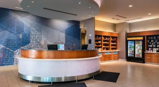 Кровать в общем номере SpringHill Suites Pittsburgh Southside Works