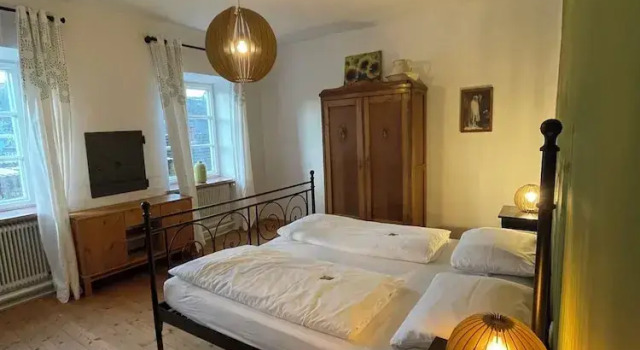Gästehaus Burgblick im Weinhaus Pachler, Book Hotel  