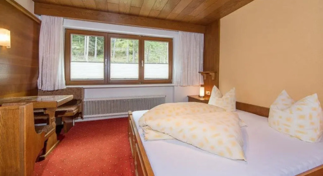 Apart Alpen, Prenota Hotel Hotel a Tirolo con parcheggio, Parcheggio