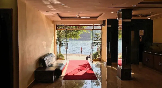 Hotel New Aditya, Rezerwuj Hotel Hotele w Uttarakhand z basenem, Basen