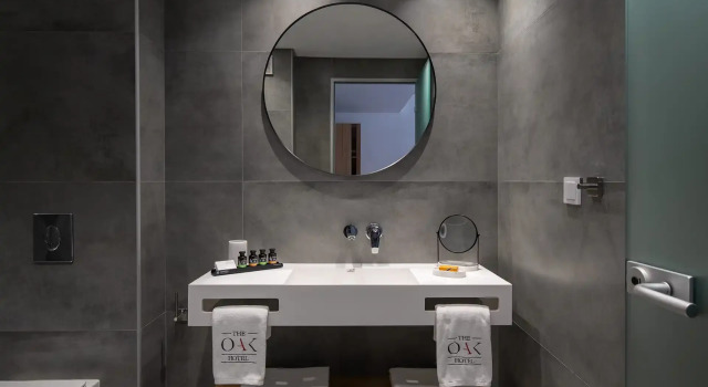 Полулюкс The Oak Hotel