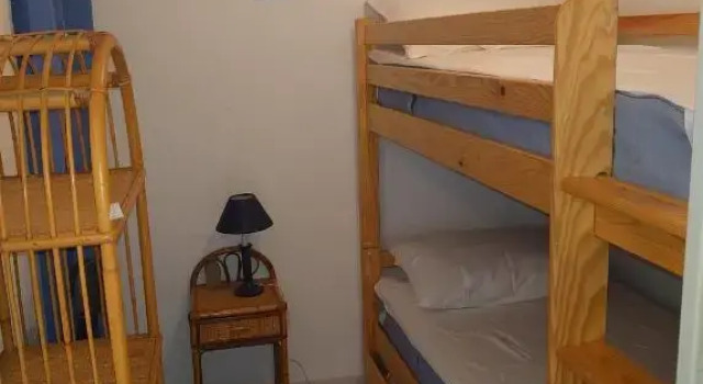 4RB86 Appartement type T2 cabine dans résidence bord de mer à Collioure, Забронировать Апартаменты/квартира Отели Коллиур с парковкой, Парковка
