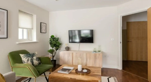 The Bow Mews - Modern & Bright 2BDR Apartment with Patio, Varaa Huoneisto Asunnot kohteessa Merseyside, Huoneisto