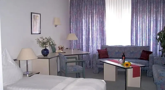 Апартаменты Sportpark Hotel Isernhagen