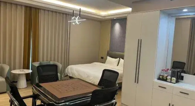 Люкс Standard IU Hotel（Lanzhou Hongguqu Haishiwan Hotel）