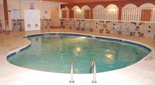 FairBridge Inn Express - Wisconsin Dells