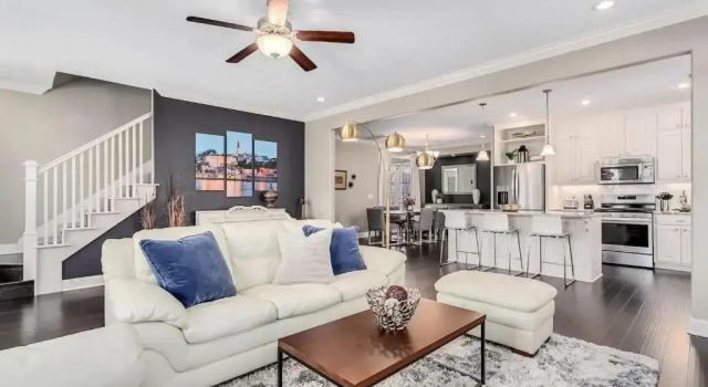 The Ritz - Near U of A - Quiet Neighborhood, Varaa Hotelli Fayetteville 