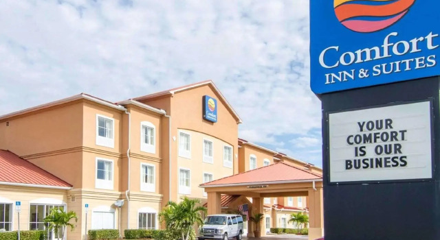 Номер Standard Comfort Inn & Suites Fort Myers Airport