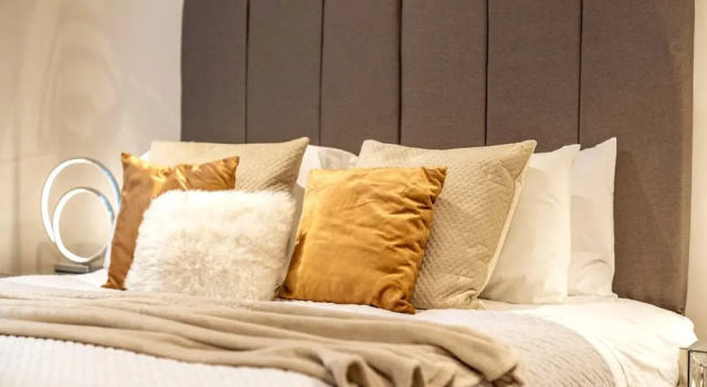 Earl s Court Chelsea 2BR Luxury Apartment Tube