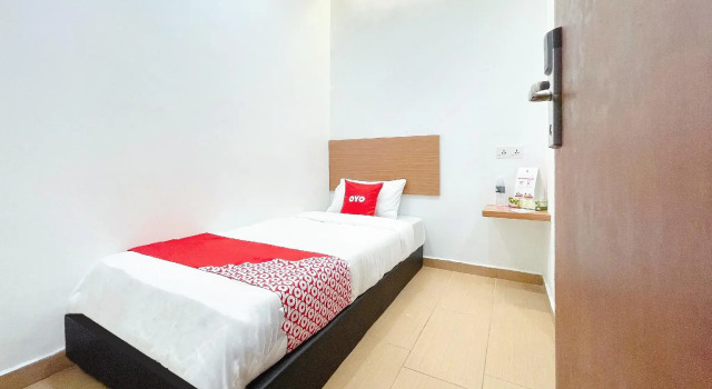 Номер Deluxe OYO 90334 Mawlaya Hotel