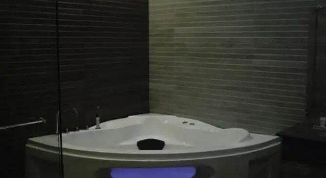 Junior suite Grand Millennium Hotel