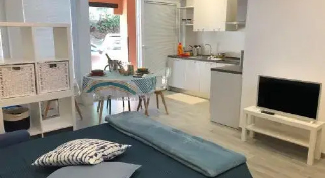 Flat 1 Bedroom 1 Bathroom - Varazze