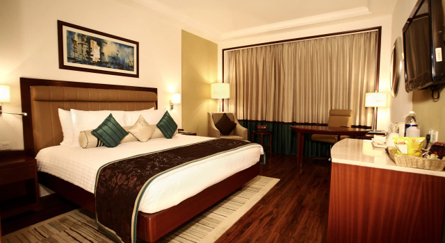 Номер Premium DLF Club 3