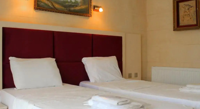 Standard- tredobbelt værelse med altan Lapida Garden Hotel