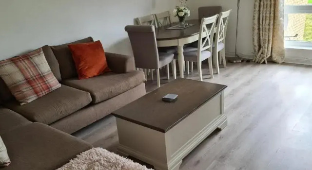 Espedair Apartment, Забронировать Апартаменты/квартира Отели Пейсли с парковкой, рядом с Thomas Coats Memorial Baptist Church, Парковка