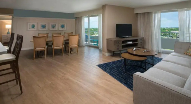 Четырёхместный номер Standard c 1 комнатой Edgewater Beach Hotel