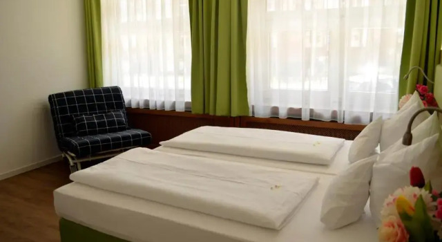Трёхместный номер Standard Hotel Astoria