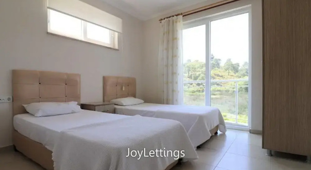 Villa BG12 by JoyLettings