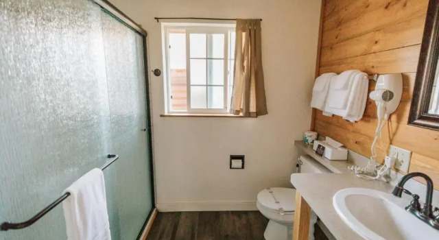 Коттедж с 2 комнатами View Crest Lodge