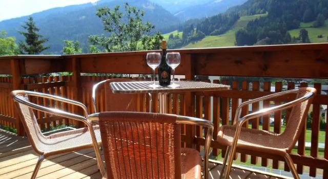 Апартаменты с 3 комнатами с балконом Residence Margerithenweg - Kärnten Card im Sommer inklusive