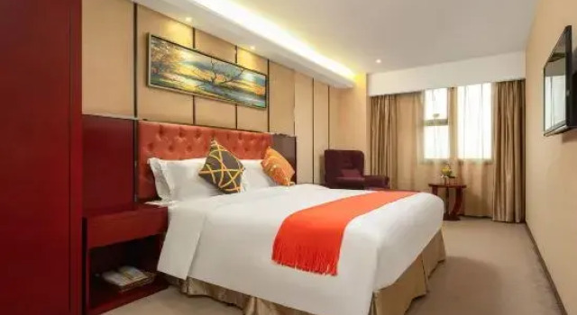 Семейный люкс Deluxe Zidongge Huatian Hotel