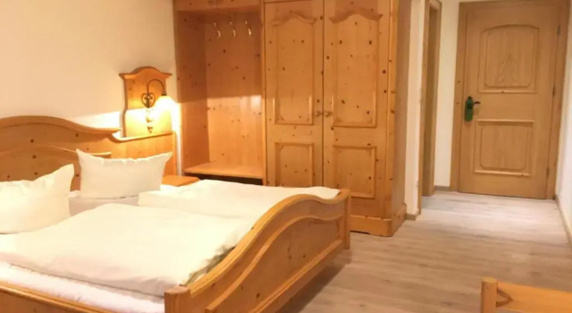 Трёхместный номер Standard Harzer Hof