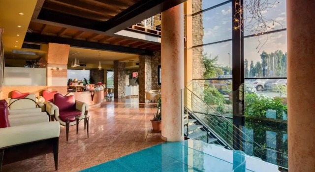 Art & Hotel