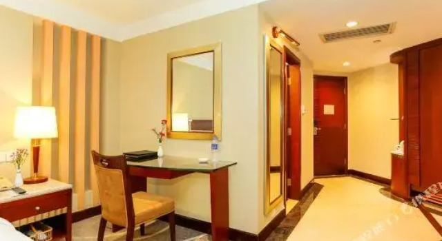 Люкс Executive CP Peninsula Hotel