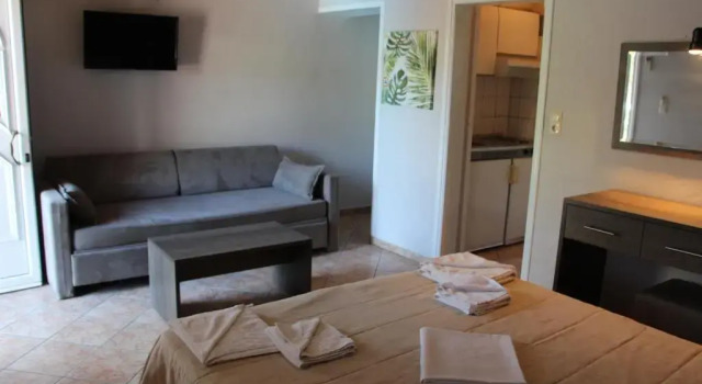 Студия VILLA IATROU