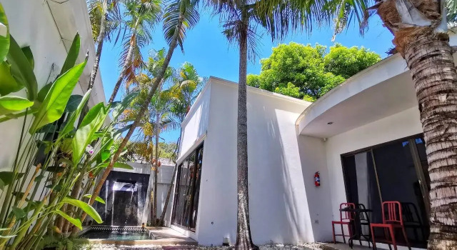 Вилла Coconut Grove Boutique Hotel