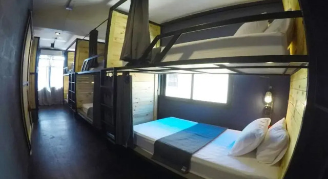 Bandai Hostel, Rezervovat Hostel Hotely v Central Thailand se snídaní, Snídaně