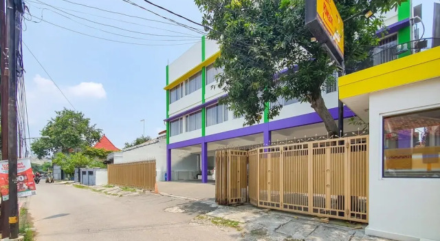 Urbanview Hotel Pondok Mas Cirebon By RedDoorz, Boek Hotel 3-sterren hotels in North Cirebon, in de buurt van Kanoman Palace, 3*