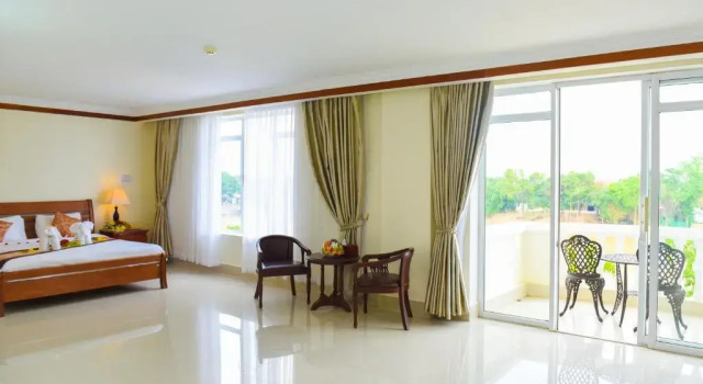 Люкс Pursat Riverside Hotel & Spa