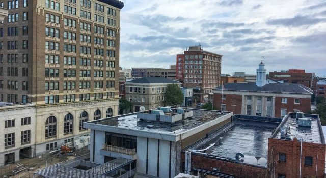 Historic District W/ River Views & Balcony 1 Bedroom Condo