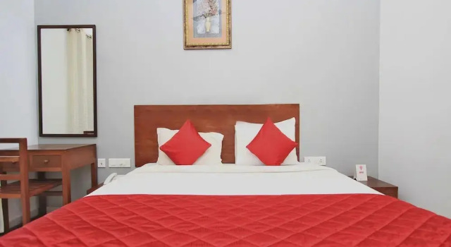 Marine Drive By OYO Rooms