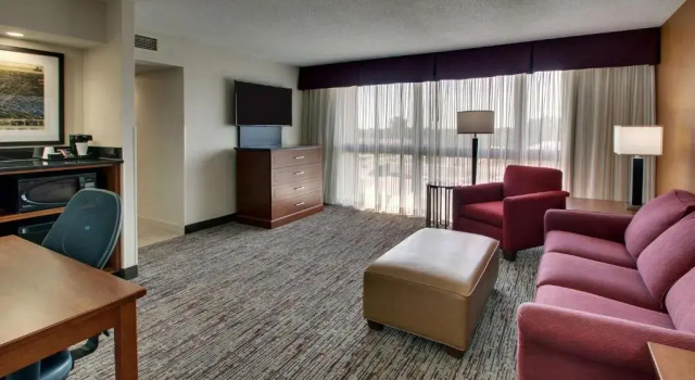Двухместный люкс Drury Inn & Suites Evansville East