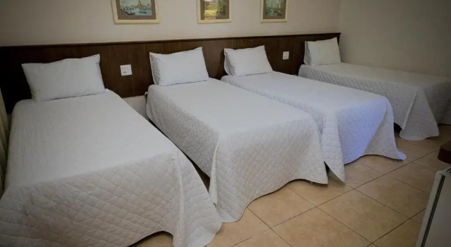 Четырёхместный номер Deluxe Hotel Real Garden