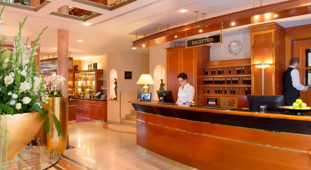 Victor's Residenz-Hotel Schloss Berg, Boek Hotel Perl 