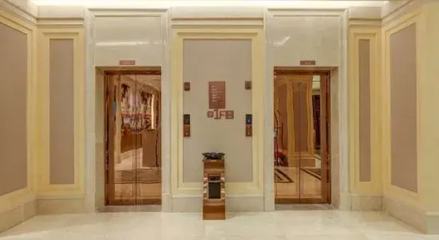 Vienna Hotel ( Liangshan Dechang Rainbow Bridge Branch)