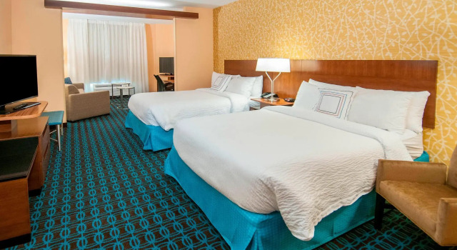 Четырёхместный люкс Fairfield Inn & Suites by Marriott San Antonio Brooks City Base