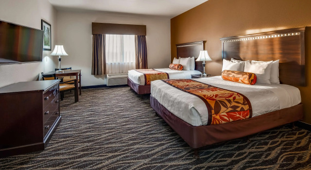 Четырёхместный номер Standard Best Western Plus Battle Ground Inn & Suites
