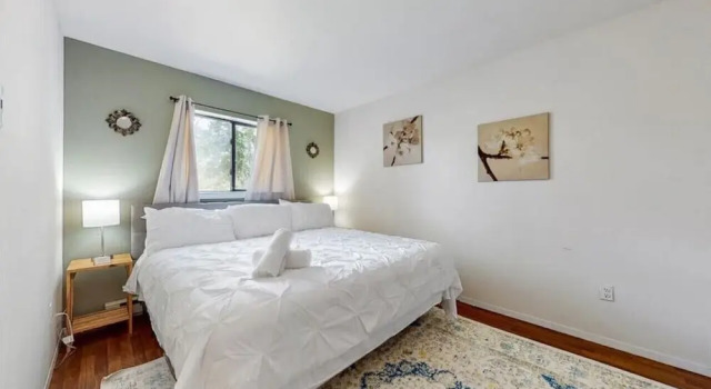 Modern Oversized Poconos Chalet 5BR, Buchen Sie Chalet Tobyhanna 