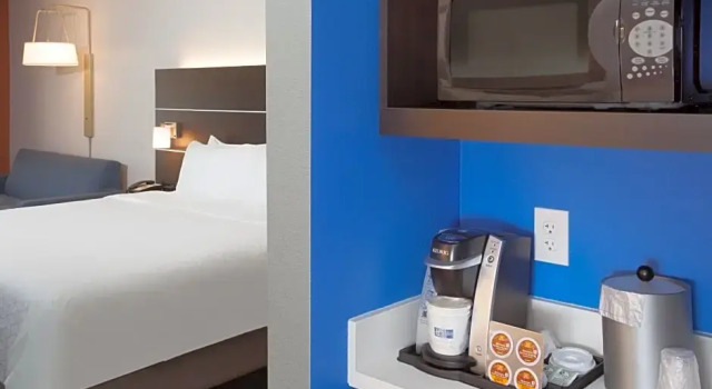 Двухместный номер Standard с видом на город Holiday Inn Express Haskell-Wayne Area by IHG