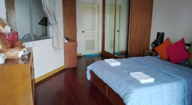 Downtown Apartment near BTS Station