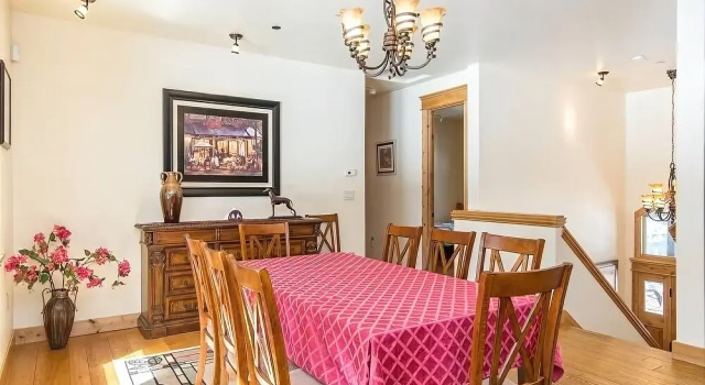 Bright Beauty in South Lake Tahoe by RedAwning, Забронировать Отель Саут-Лейк-Тахо South Lake Tahoe Area
